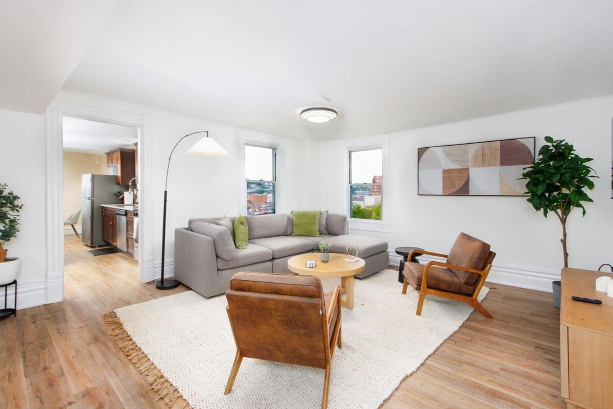 Apartment Stunning W Rooftop & Game - Sleeps 10 Pittsburgh