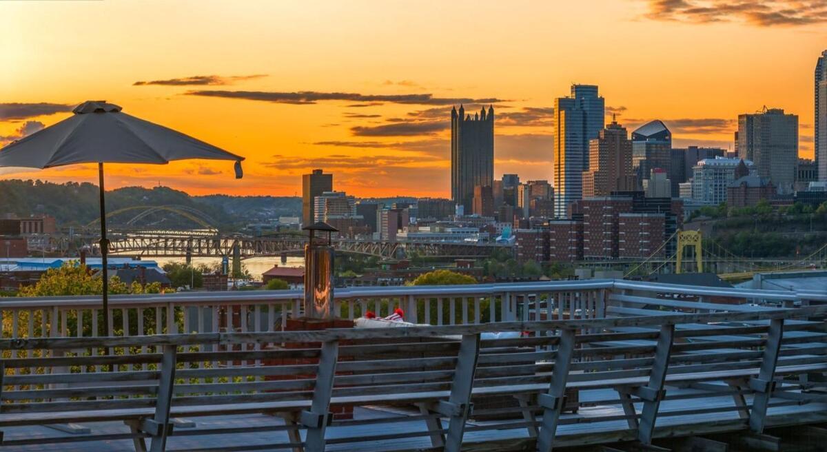 Stunning W Rooftop & Game - Sleeps 10 Pittsburgh