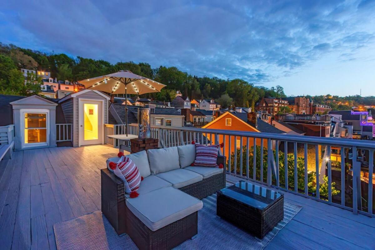 Apartment Stunning W Rooftop & Game - Sleeps 10 *